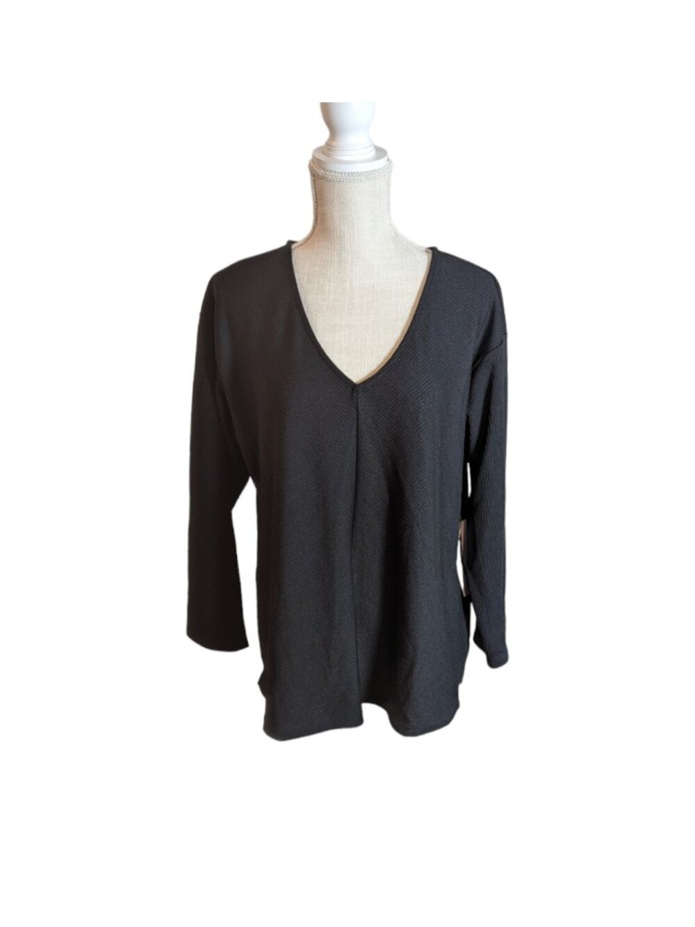 Liz Claiborne Black Textured Stretch Knit V-Neck Top Large